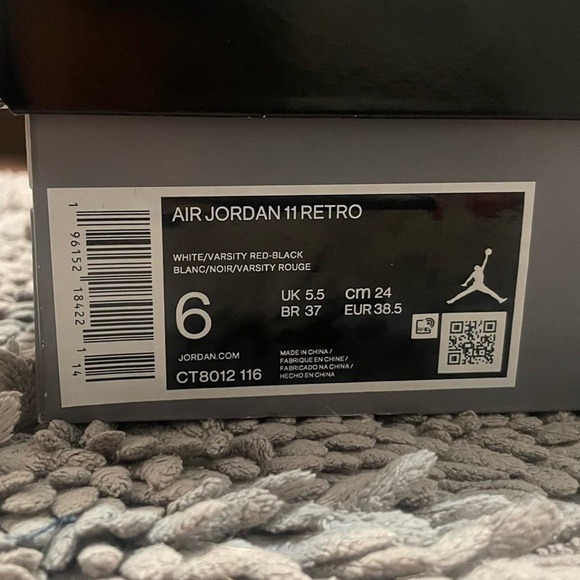 Jordan 11 Cherry - Picture 3 of 3